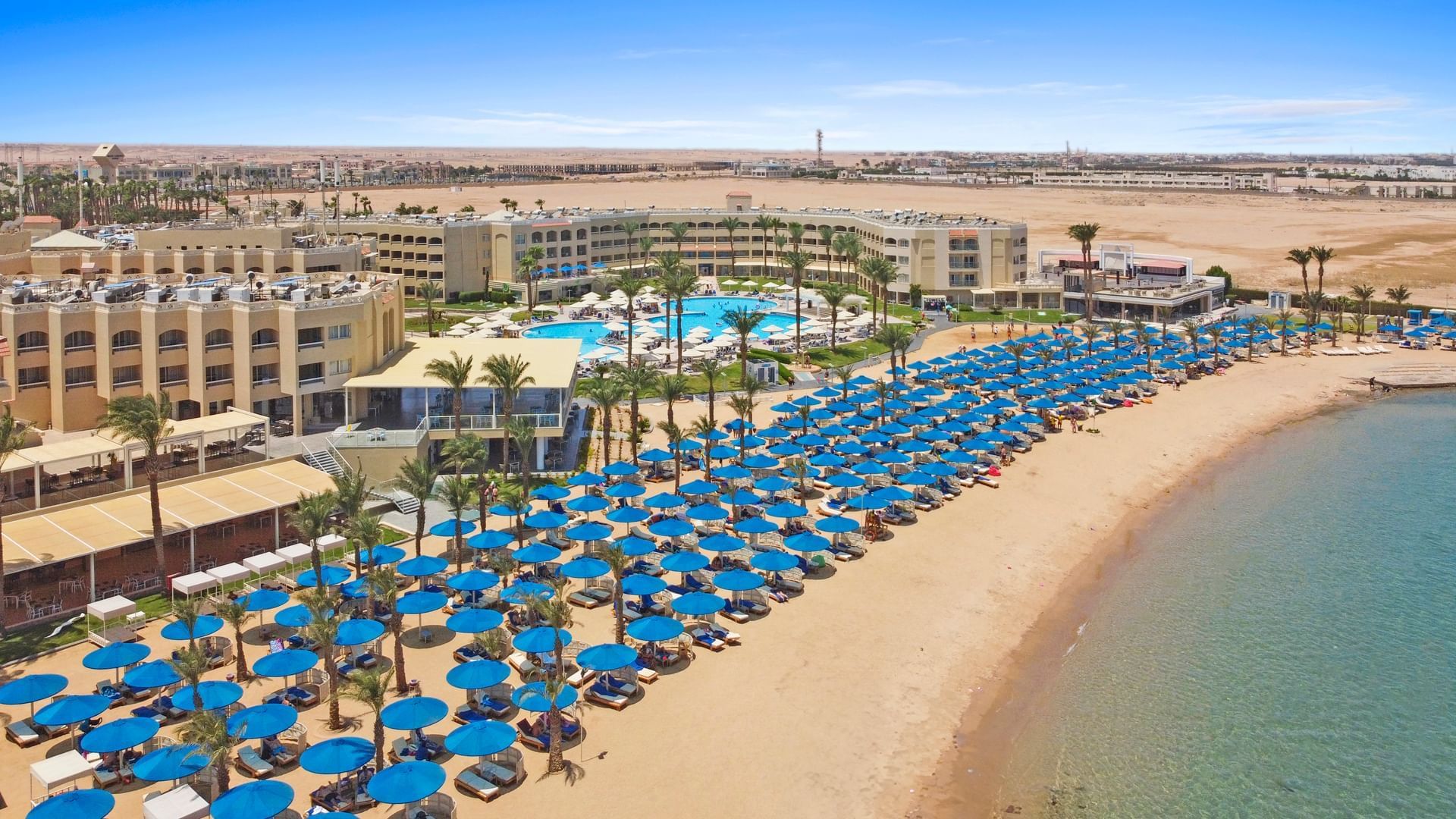 Beach Albatros Resort pool and beach
